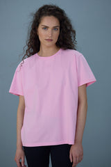 Comfortabel roze t-shirt voor moeders met ronde hals en korte mouwen, perfect voor casual outfits.