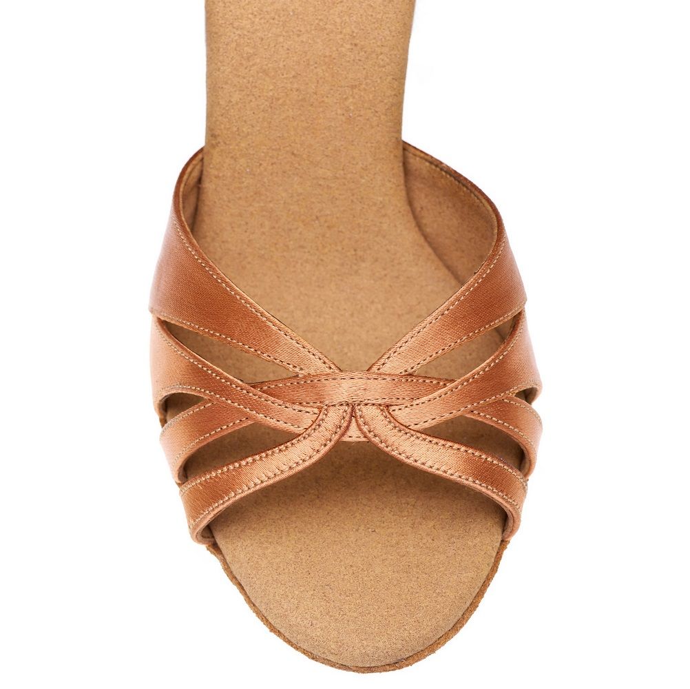 Handgemaakte 'Wear & Dance' sandaal in bruin leer met superflexibele binnenzool voor dansers.