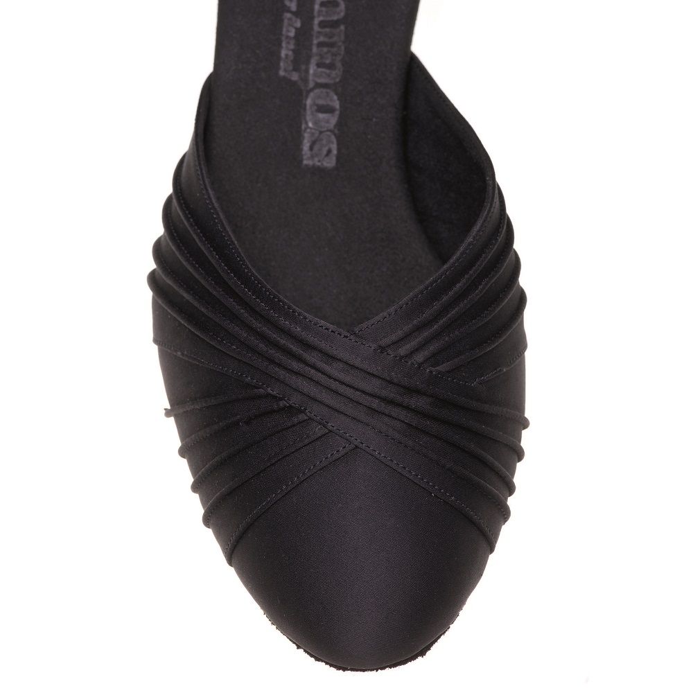 Rummos R346 black dance shoe, featuring a stylish closed toe and elegant strap design for added comfort and stability.