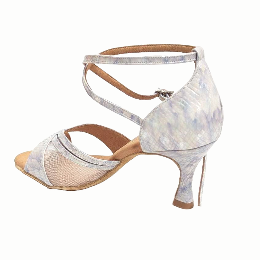 Elegant Rummos R370 090 Latin dance shoe with V-cut and adjustable ankle strap, perfect for salsa and social dancing.