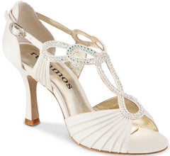 Elegant handgemaakt sandalen met kristallen, perfecte hak voor steun en comfort, ideaal voor dansen.